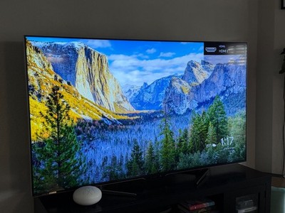 Sharp AQUOS LC-70UC30U 70'' 4K UHD Smart LED TV   120Hz   GREAT for Home Theater