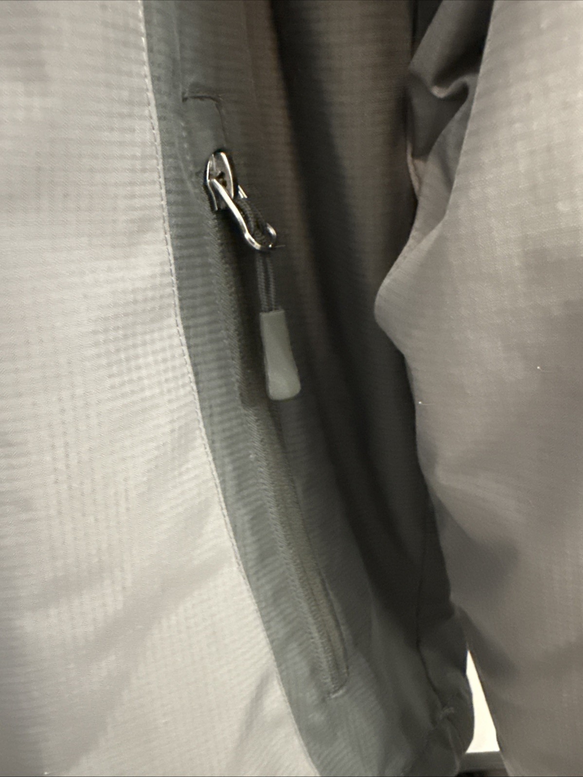 free tech jacket Medium - image 5