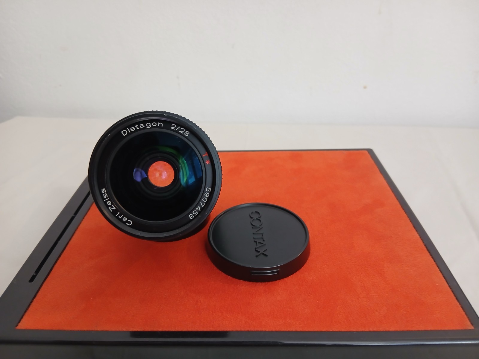 Carl Zeiss Distagon T* 28mm F2 Contax "Made In Germany"