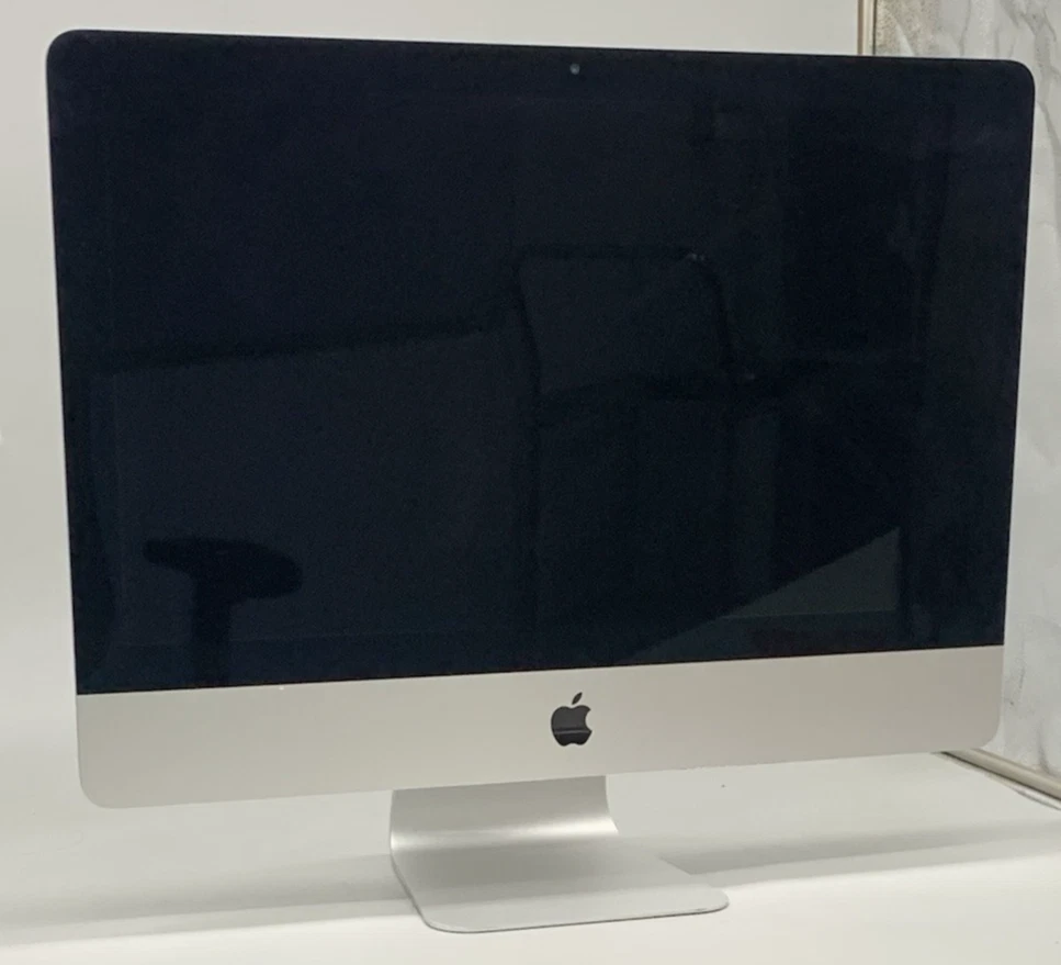 Apple iMac Intel Core i5 7th Gen. 8 GB RAM Apple Desktops & All-In