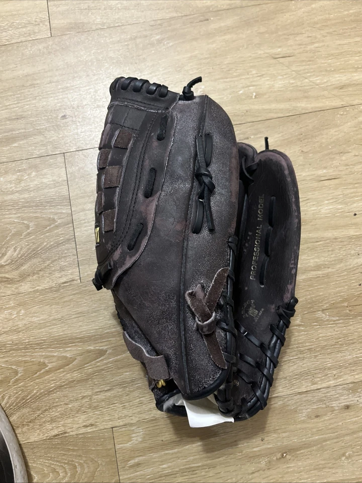 Mizuno Baseball Glove Ballpark Series MMX 131 13 Inch RHT Leather - Image 3 of 4