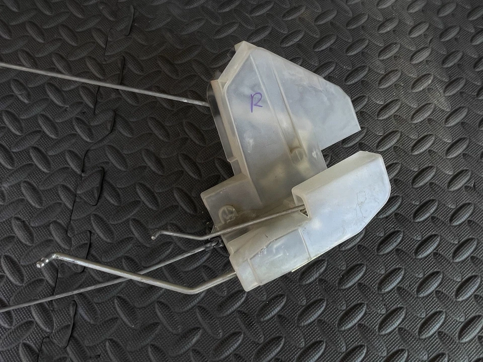 Actuador de cierre de puerta Toyota T100 93-98 pasajero lado derecho manual OEM Foto 4 de 4