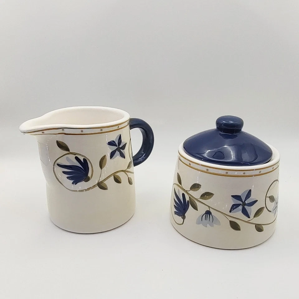 Juego de crema y azúcar World Market Blue Star Flower. Hermoso. Gres. Foto 2 de 4