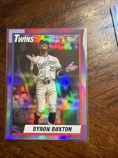 2025 Topps Update -  Byron Buxton - 1990 Throwback Rainbow Foil Twins #U90-24