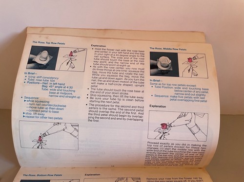 Vintage The Wilton Method of Cake Decorating Course Softbound 1977 Illustrated - Picture 7 of 12