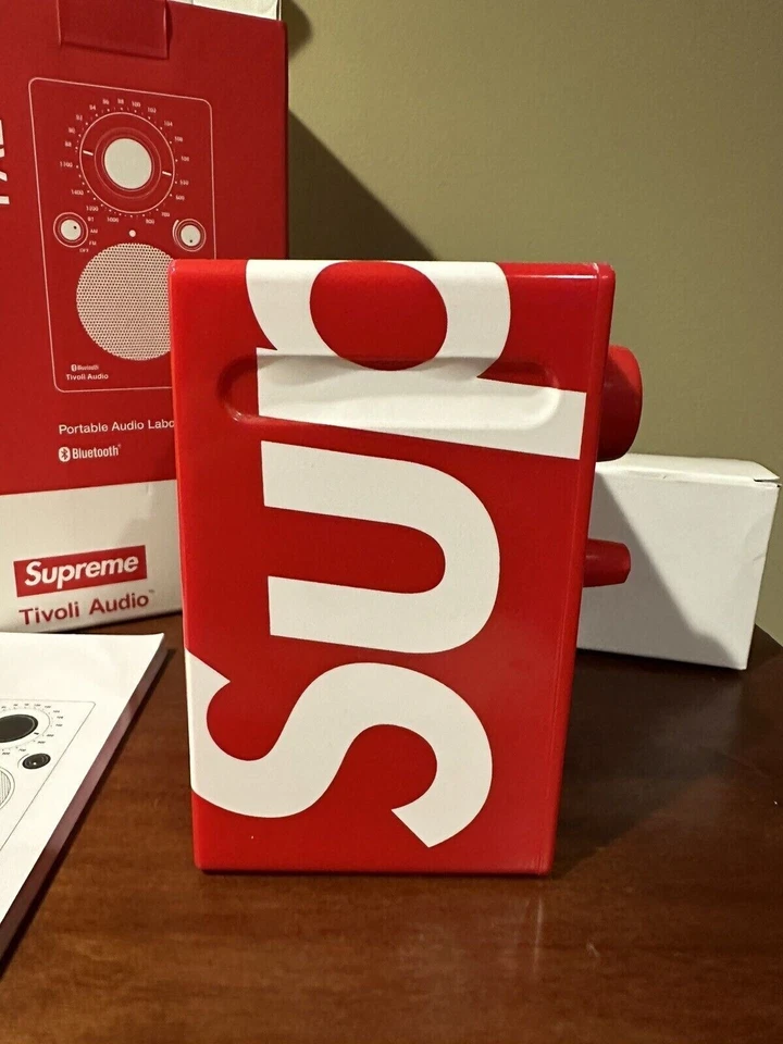 NUEVO Supreme® Tivoli® PAL BT Altavoz Bluetooth Radio AM FM Portátil ROJO SS 18 Foto 2 de 4