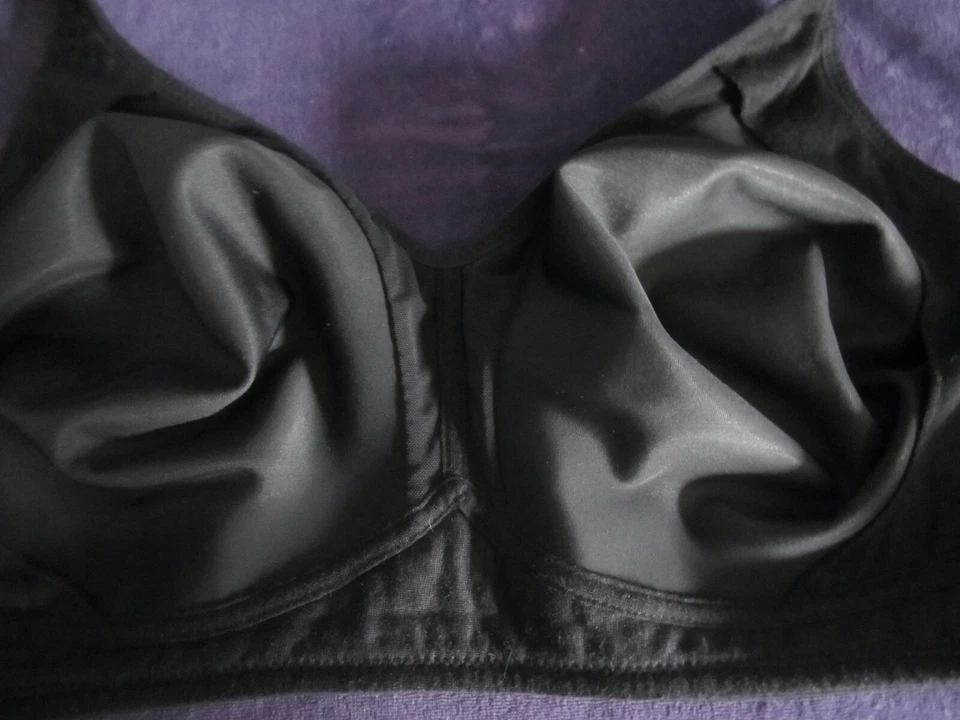 Sujetador copa completa GORSENIA K422 Anya negro sin relleno sin aros 40H LN para mujer Foto 3 de 4