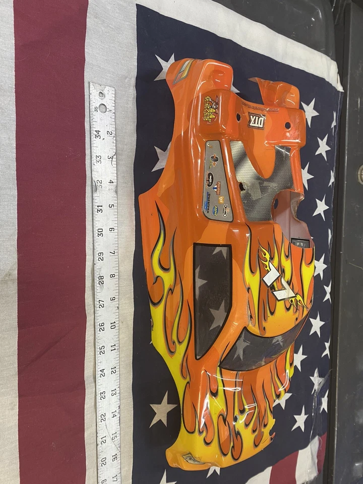 DURATRAX 1/8 Body Shell {PreOwned/Wrecked} USA SHIPPED - Image 4 of 4