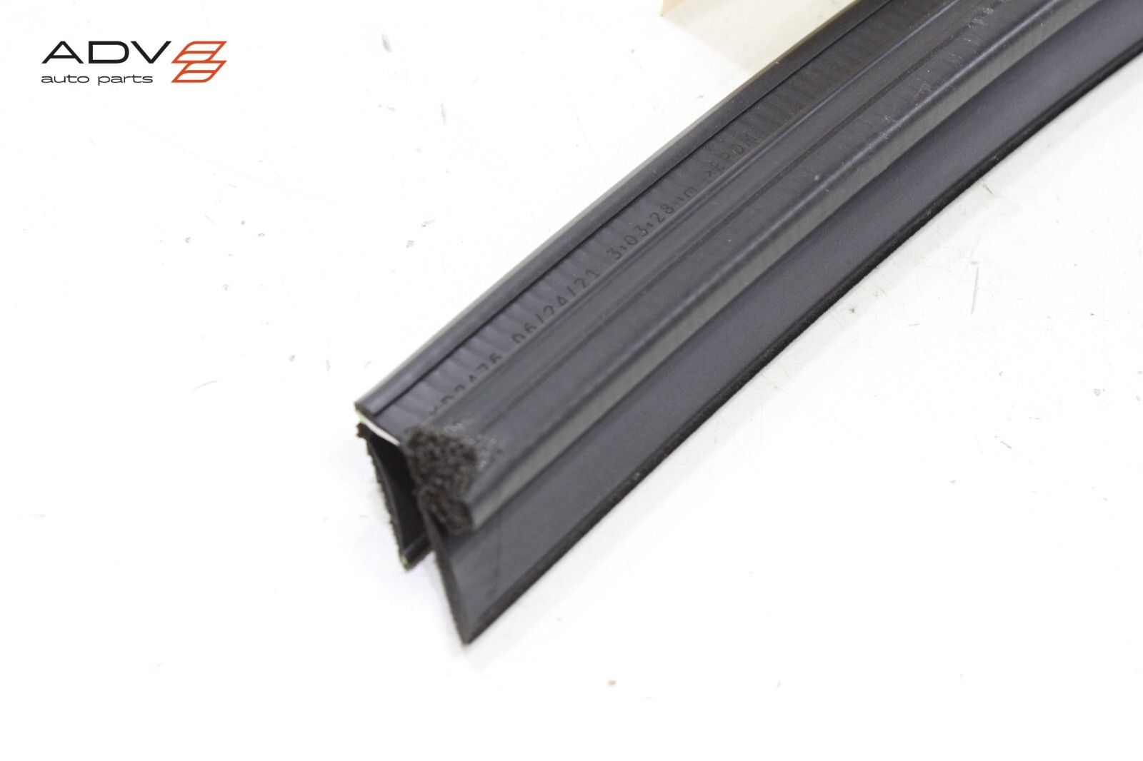 2019-25 CHEVROLET BLAZER REAR RIGHT SIDE DOOR WINDOW BELT WEATHERSTRIP SEAL OEM