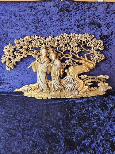 VINTAGE 1970’s BURWOOD PRODUCTS #498 BEIGE/GOLD ASIAN COUPLE WALL HANGING/MOUNT