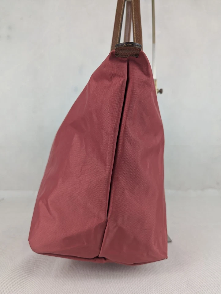 Used Longchamp Le Pliage – Authentic Nylon Pink Tote Handbag, Classic Style! - Image 3 of 4