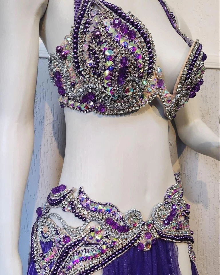 Hecho a pedido Disfraz de danza del vientre de cristal púrpura: vestido de estrás de festival Foto 2 de 4