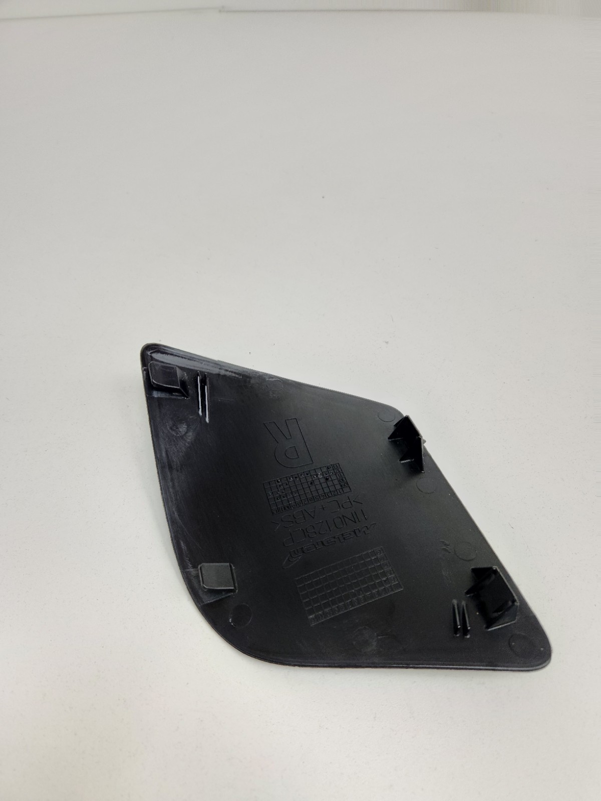 2015-2017 MCLAREN 675LT RIGHT SIDE LOWER DASH END CAP TRIM OEM 11N0128CP