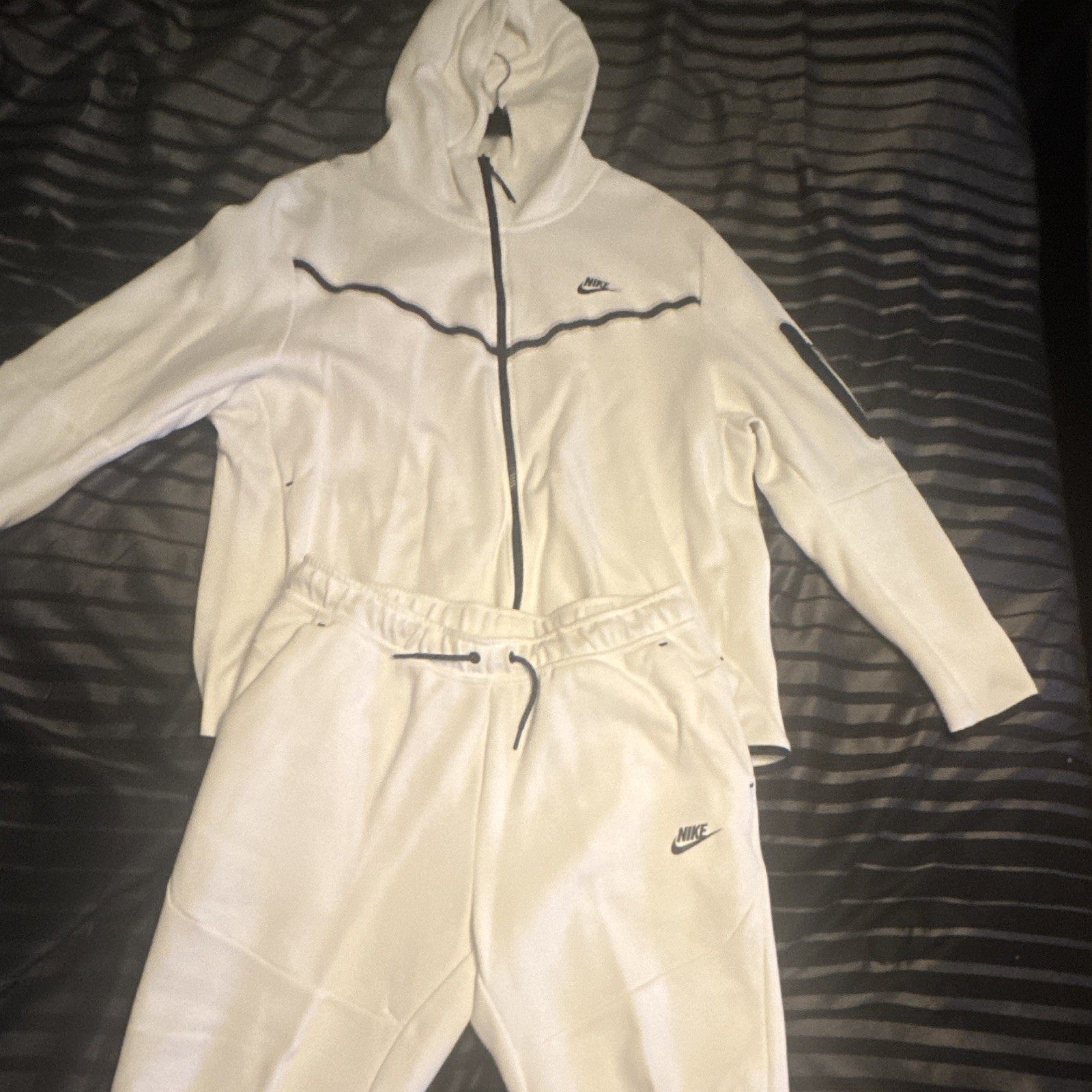 Nike White/Black 2-Piece Tracksuit Set XXL Hoodie & Tapered Pants
