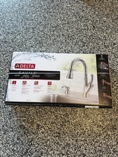 Delta Savile Chrome Single Handle Deck-mount Pull-down Kitchen Faucet