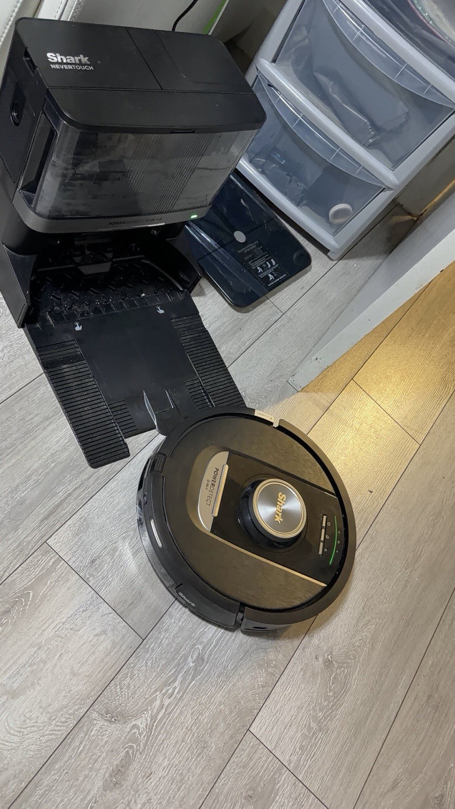 Shark RV2800YEUK PowerDetect 2-in-1 Robot Mop Dock Spares Repair image 2