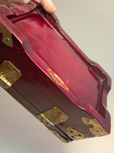 Vintage Wood & Brass Chinese Jewelry Box 302 Jade Inlay Red Silk Lined 6.5"L - Picture 11 of 21