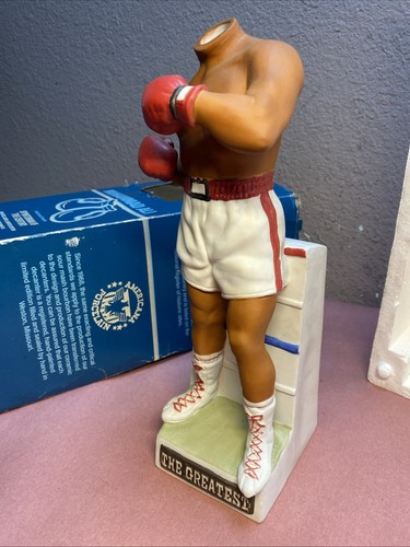 Muhammad Ali Decanter 1981 McCormick’s “the greatest” Grenadine LE. (NO Head) - Picture 11 of 24