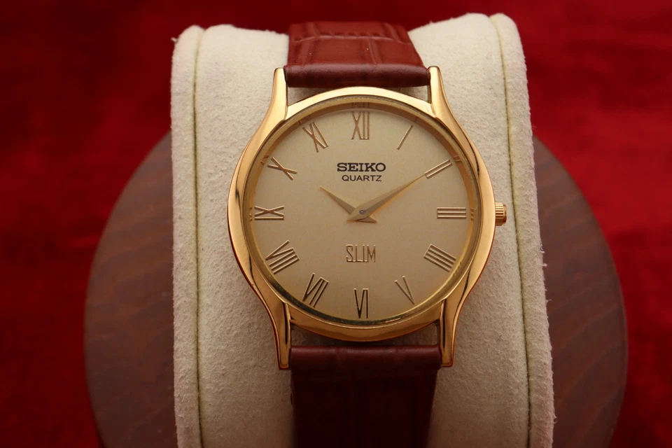 RARO Reloj Pulsera Seiko Vintage Delgado DORADO Cuarzo Caballeros Foto 3 de 4