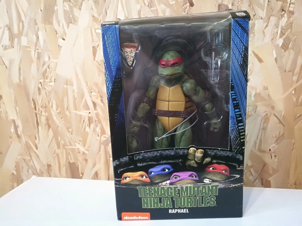 NECA Raphael TMNT Teenage Mutant Ninja Turtles 1990 Movie 7" 2018 Action Figure - Image 1 of 4