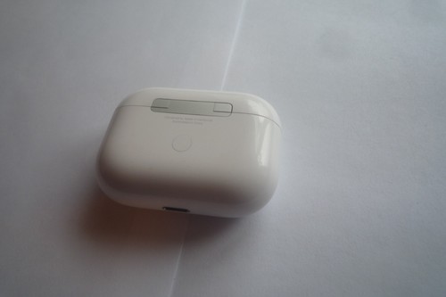 Oryginalne bezprzewodowe słuchawki ładujące Apple AirPods Pro - białe - Zdjęcie 9 z 9