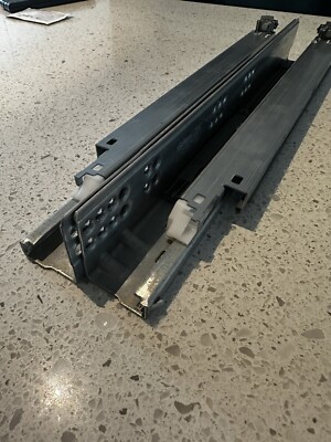 BLUM Tandem Plus Blumotion Soft Close Vollauszug Schubladenführung 560H400