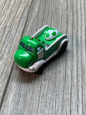 SUPER MARIO CHARACTER CARS YOSHI HOT WHEELS 2015 Diecast NINTENDO