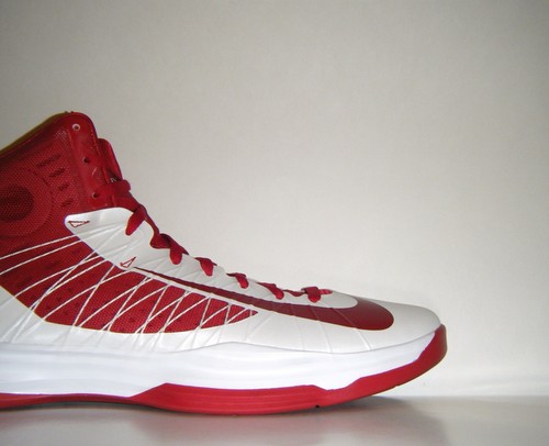 hyperdunk 2012 red