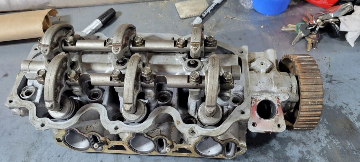 Nissan 300zx Z31 VG30ET Turbo Cylinder Head 1984 85 86 87 88 Nissan 300zx Z31 VG30ET Turbo Cylinder Head 1984 85 86 87 88