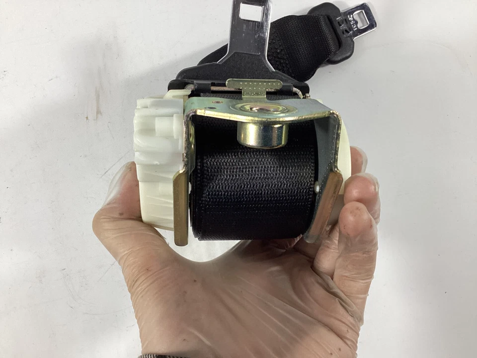 BMW 525i 2007-2010 cinturón de seguridad trasero derecho del lado del pasajero 33034045 OEM. Foto 4 de 4