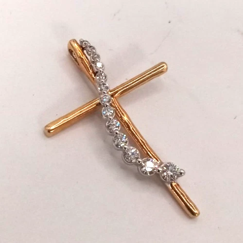 (MA2) Colgante Cruz Diamante Graduado Oro 14k Dos Tonos 2.8 Gramos Damas 1-1/2" Foto 3 de 4