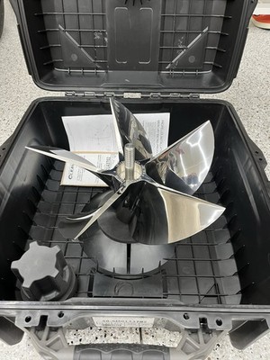 Mercury Racing CNC Cleaver Prop 32 Pitch 400HP RH 400R