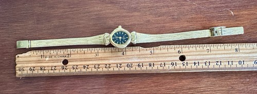 Vintage Women's Elgin Gold Tone Black Dial Wristwatch Quartz EKR12-007 - Picture 6 of 6
