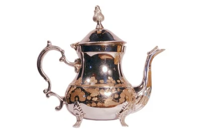 Théière orientale en métal chromé et laiton, 12x19cm, et 3 verres - Photo 1/4