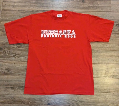 VTG Y2K 2002 University Of Nebraska Huskers Football T-Shirt Mens Dead Stock XL