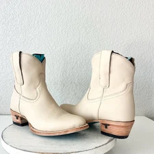 Lane PLAIN JANE Womens Cowboy Bootie 9.5 Pale Ivory Western Cowgirl Ankle Boot