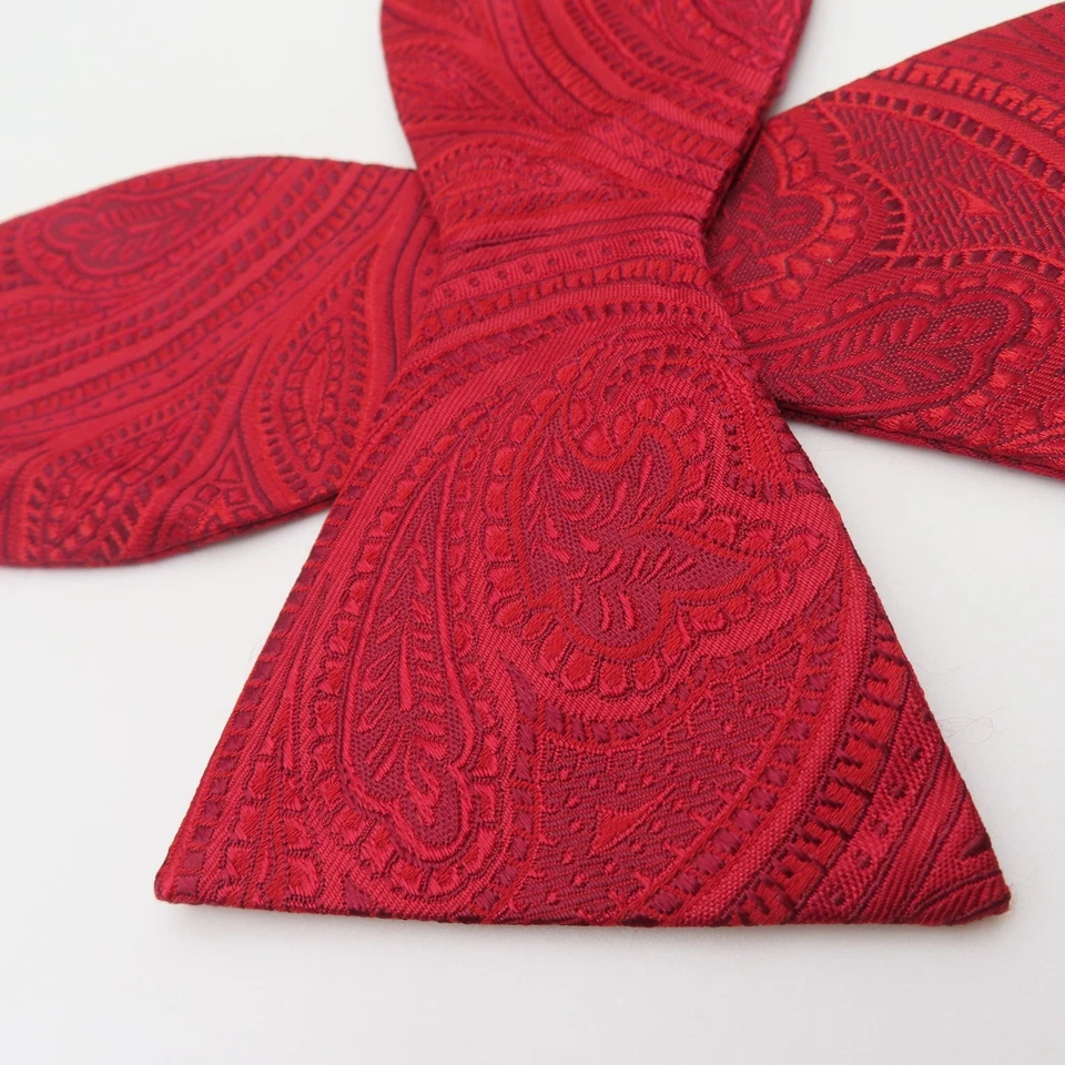 Smoking formal de seda Countess Mara gravata borboleta paisley vermelha 2,5" largura - Imagem 2 de 4