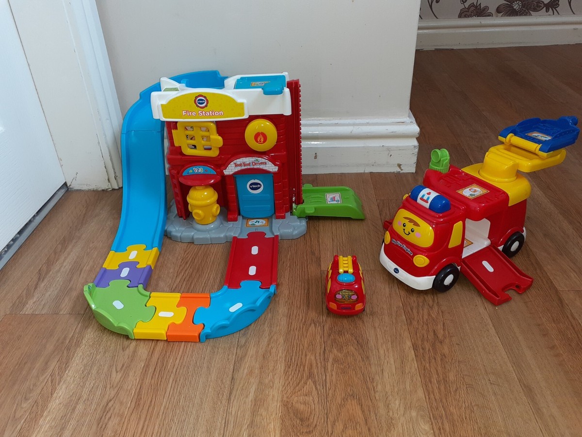 Vtech Toot Toot Fire Station Large Fire Engine Complete
