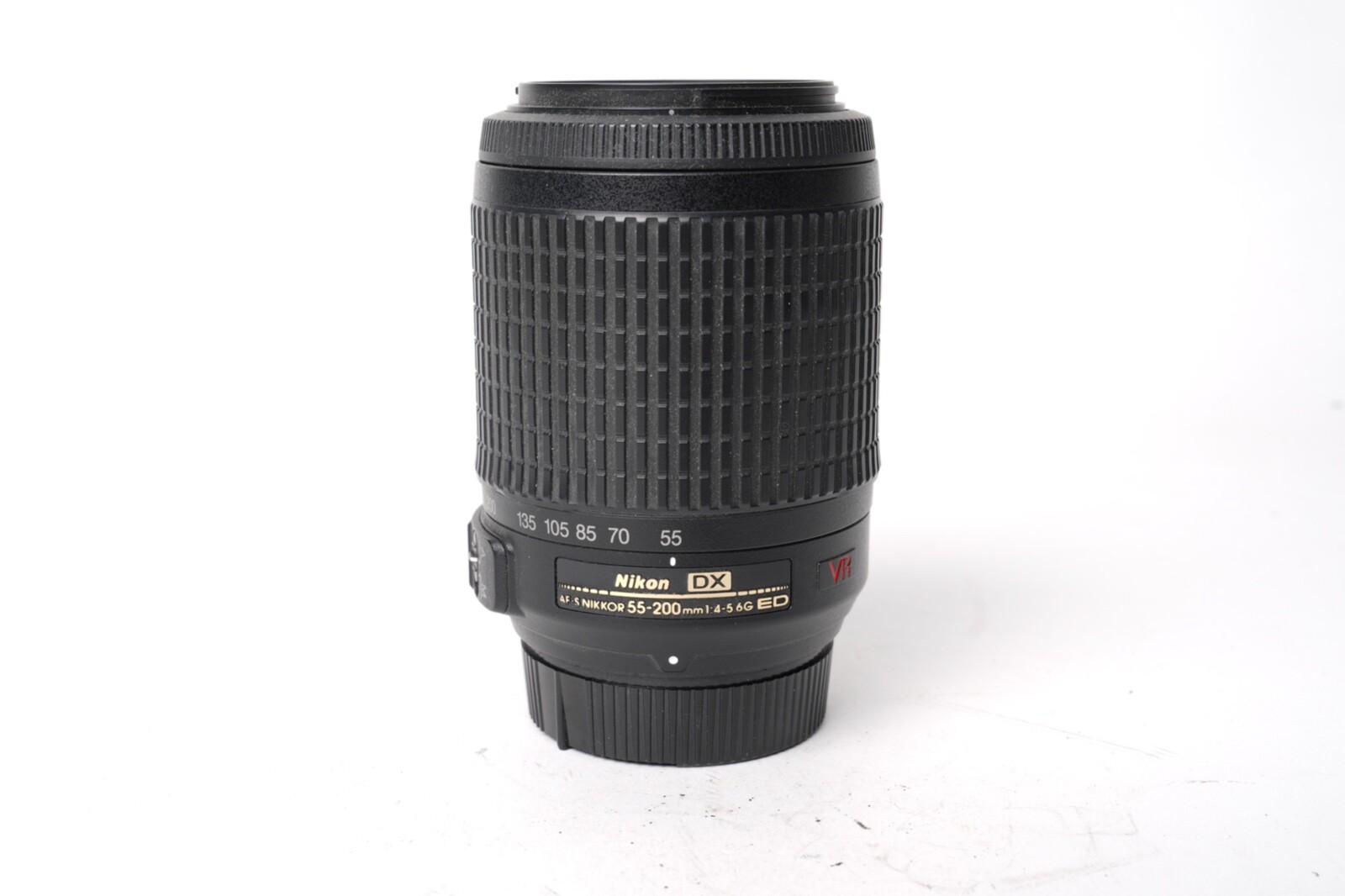 Nikon DX AF-S 55-200mm f/4-5.6G ED VR (AF is slow, rubber off track) #3213668