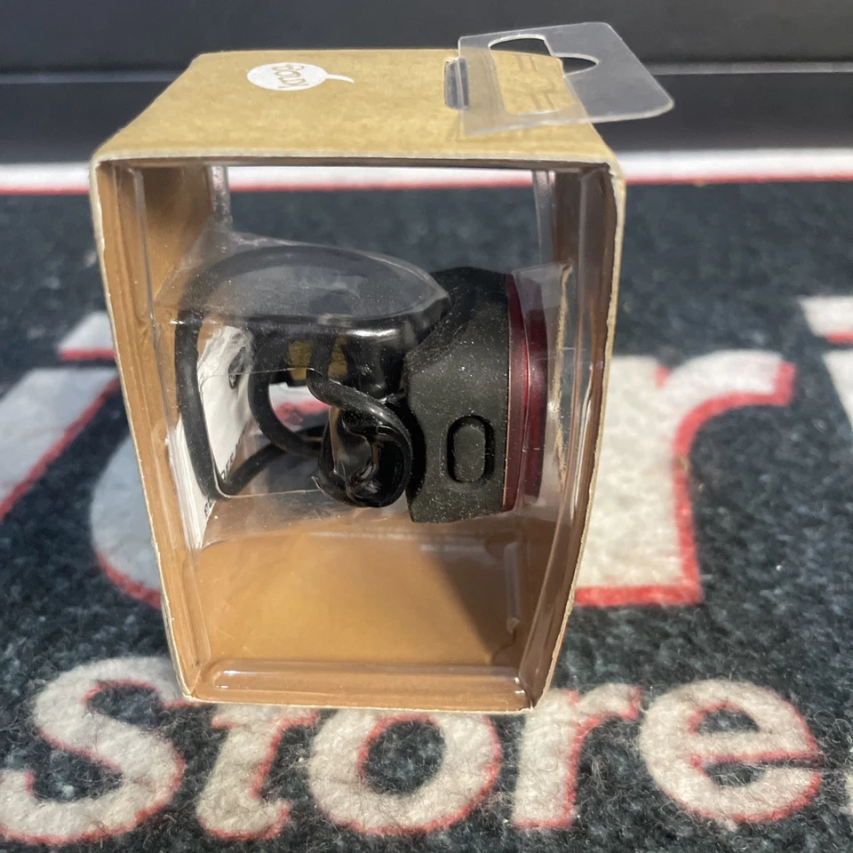 Mini LED trasero cuadrado Knog Blinder Foto 3 de 3