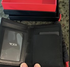 TUMI Alpha SLG Gusseted Card Case Wallet Black Ballistic Nylon with ID Window