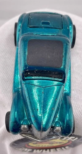 Hot Wheels Redline Car 1969 , 36 Ford Coupe Classic Metallic Blue  W/button #29
