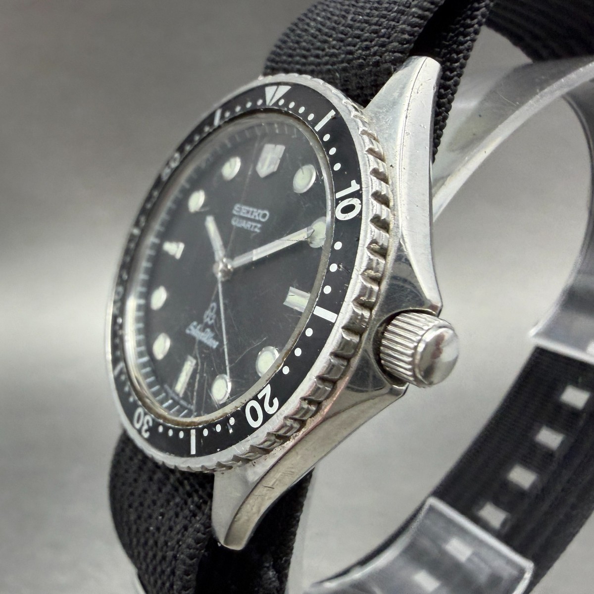 Seiko SilverWave Dive Watch Men 35mm Black Dial Silver Tone 6030