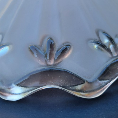 VTG White Frosted Glass 3-hole Ceiling Light Shade Clear Floral Scalloped Rim - Picture 10 of 16