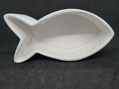Fish Shaped Cat Bowl Feeder Dish or Water    MEOW   WHITE   Ceramic
