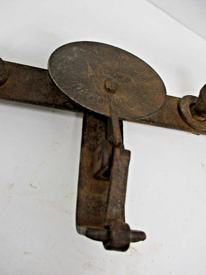 Hawley & Norton No. 3 Oneida Community, NY Traps - set of 2 - Image 3 of 4