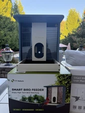 TT Nature Bird Feeder