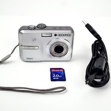 Samsung S860 8MP CCD Digicam WORKS Silver Point  Shoot Digital Camera w/ 2GB SD
