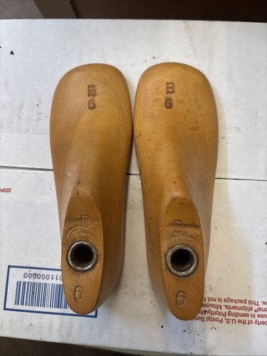2 Vintage Wooden Shoe Last Forms Cobbler Shoemaker Children’s Size B6