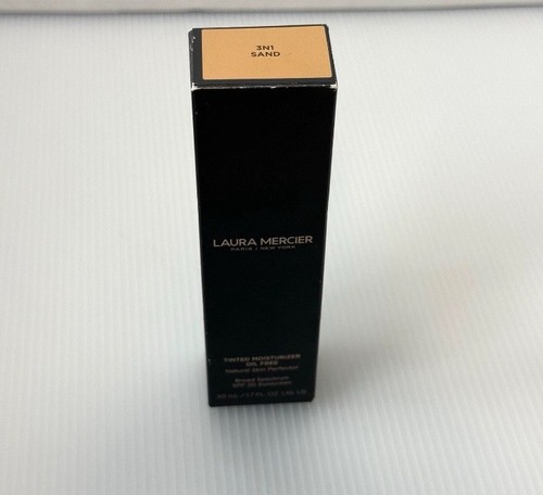 Laura Mercier Tinted Moisturizer Oil Free 3in1 Natural Skin Perfector - Picture 2 of 4